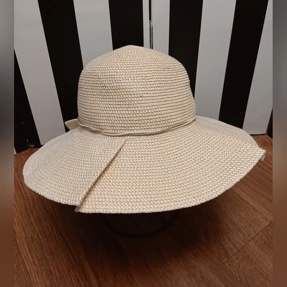 Betmar pleated straw hat - Picture 4 of 9